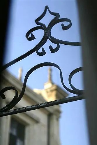 Palazzo Belli 3* לצ'ה